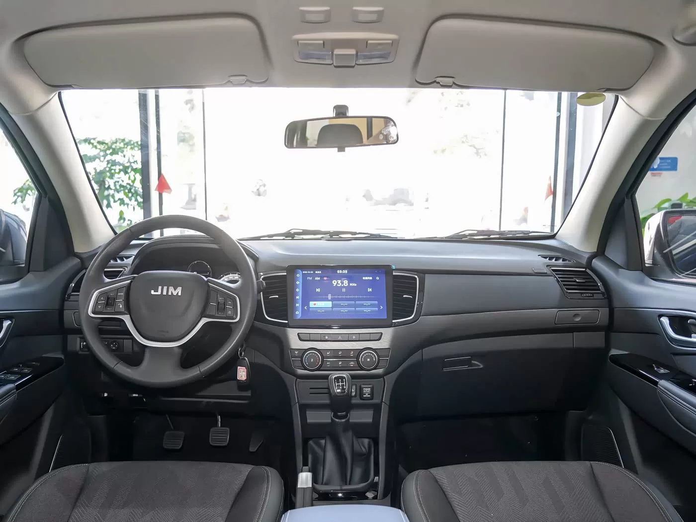 Silu Auto Export - Пикапы Isuzu, высокая цена и производительность