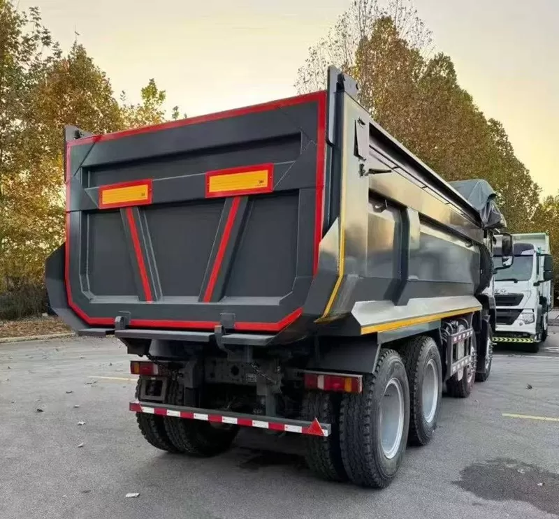 Высокопроизводительный инженерный самосвал большой грузоподъемности SITRAK G7H 8×4 б/у