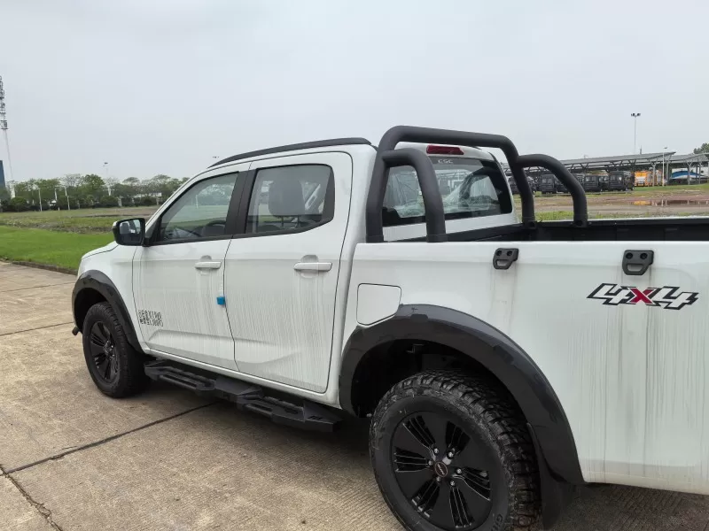 Isuzu RE-MAX 2.5T 8AT Автоматический дизельный пикап | Надежный и практичный из Китая