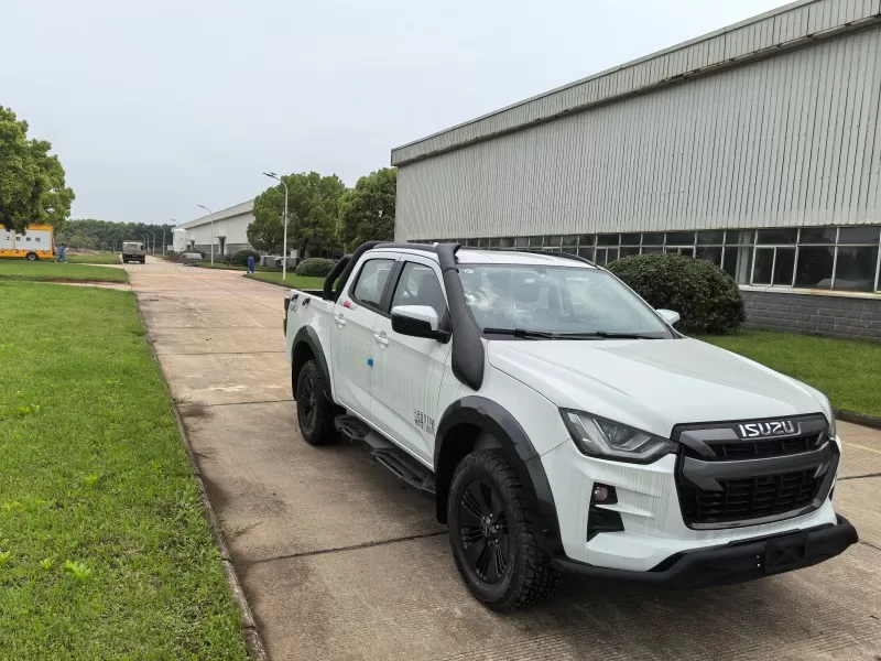 Isuzu RE-MAX 2.5T 8AT Автоматический дизельный пикап | Надежный и практичный из Китая