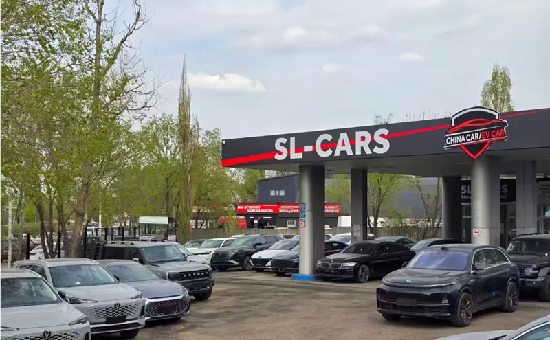 Вьетнамские клиенты тут же подписывают заказ на 300 автомобилей!