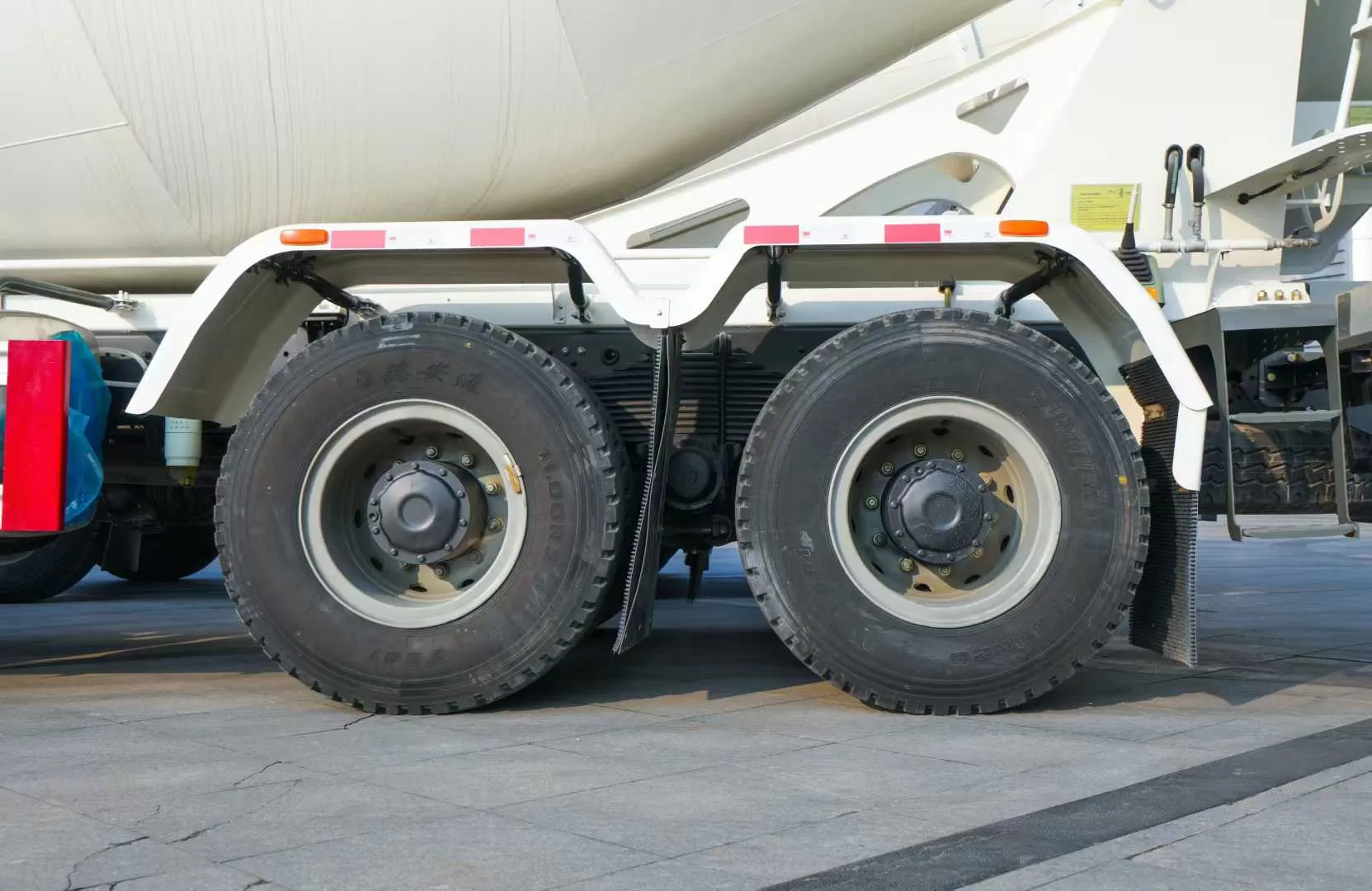 Шасси Howo + Heavy Industry 8×4 автобетоносмеситель, высококачественный подержанный автомобиль